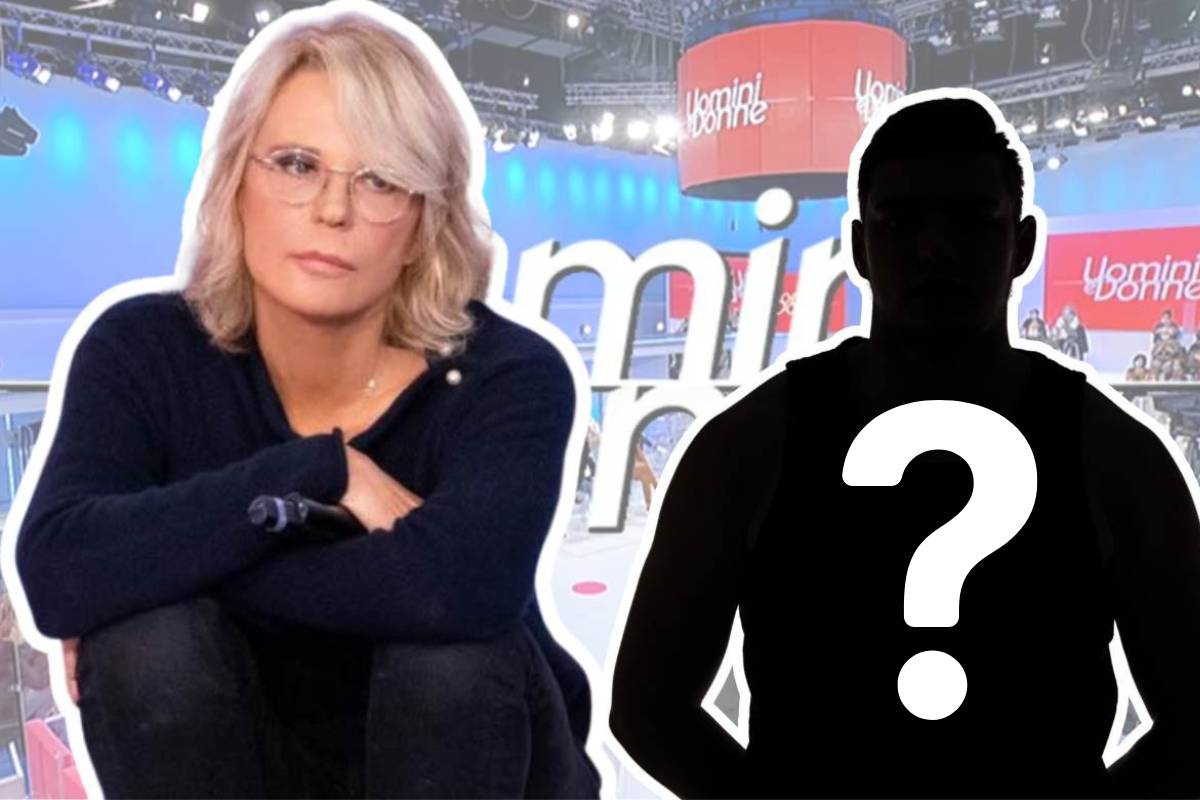 sfondo uomini e donne maria de filippi e sagoma uomo nera