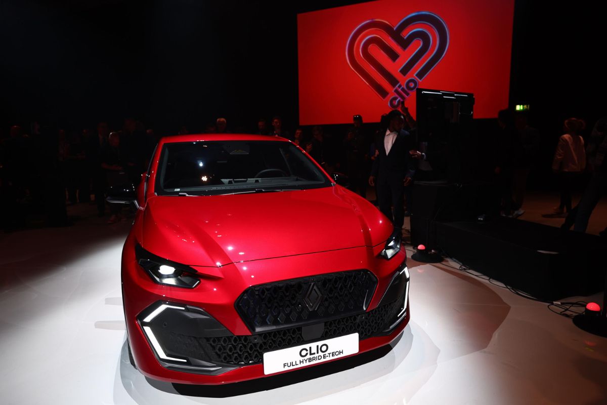 Nuova Clio, Renault cambia le regole del gioco: consumi da record