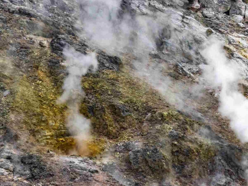 la Solfatara di Pozzuoli